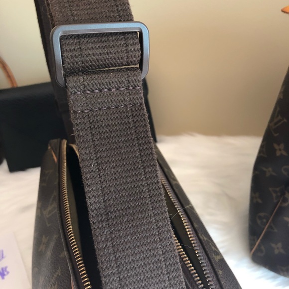 āSOLDāLouis Vuitton Reporters Mono - Picture 5 of 10